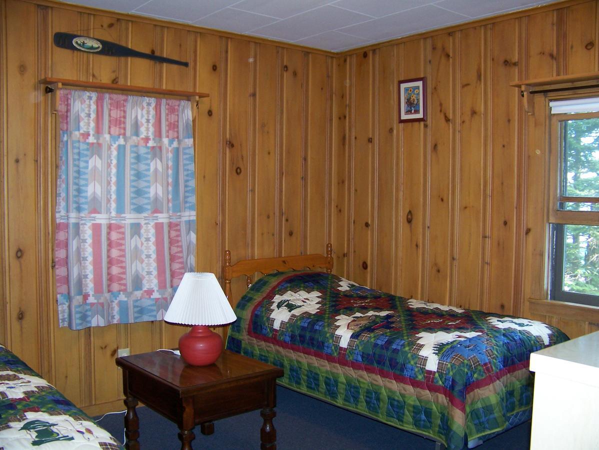 Oak Ridge Hotel Phelps Exterior photo